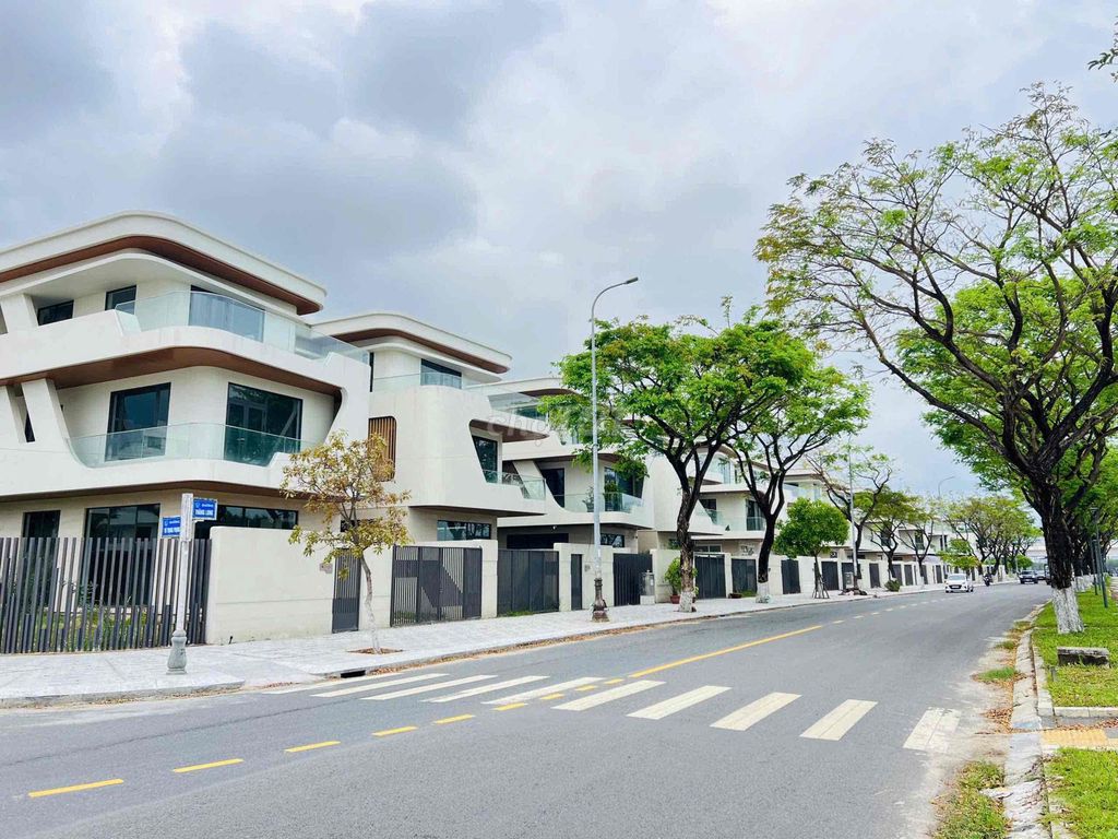 bán biệt thự mặt Tiền Đường Thăng long thuộc dự án Elysian complex