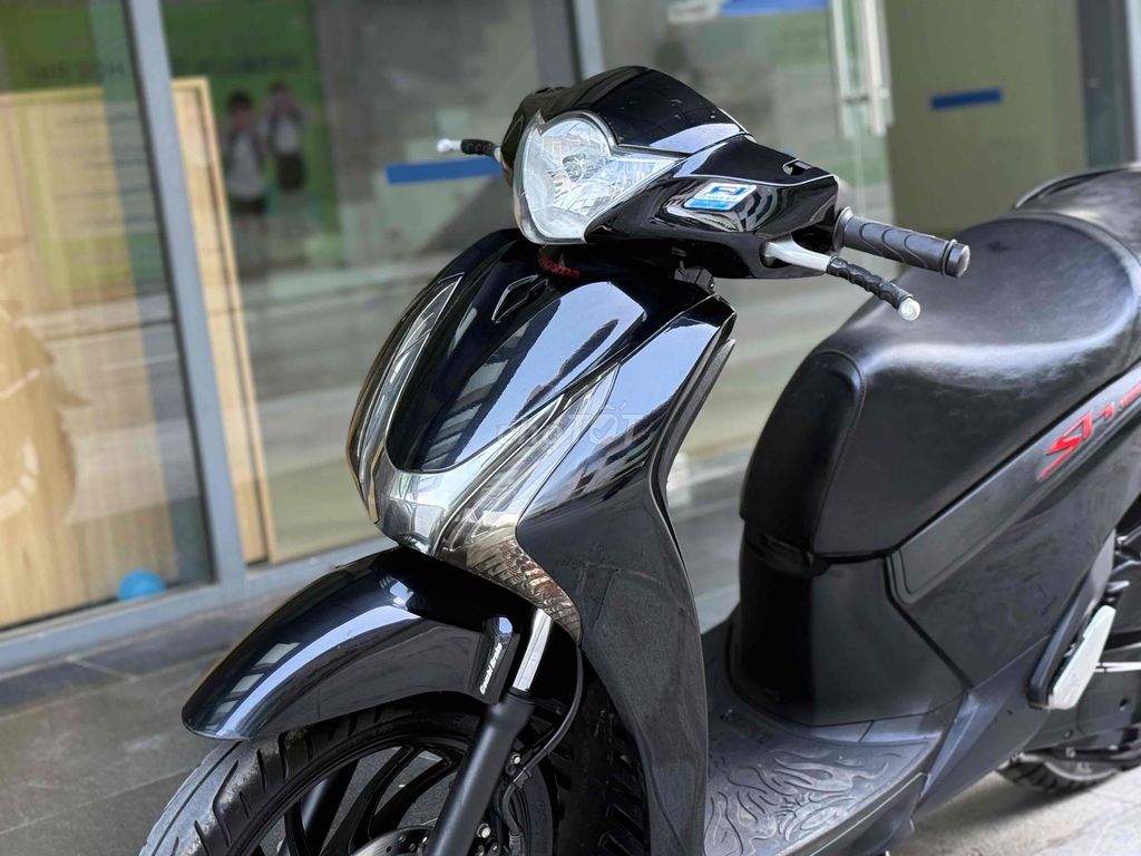 Sh 125i smartkey Đen Sport máy nguyên xe Chất 29E2. Mua bán Xe máy tại Quận Ba Đình Hà Nội được đăng bởi Xe Máy Nam Thi hình 4