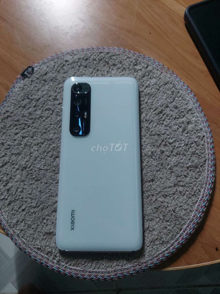 Điện thoại Xiaomi màu Trắng. Mua bán Điện thoại tại Thị xã Bến Cát Bình Dương được đăng bởi Dĩnh hình 1