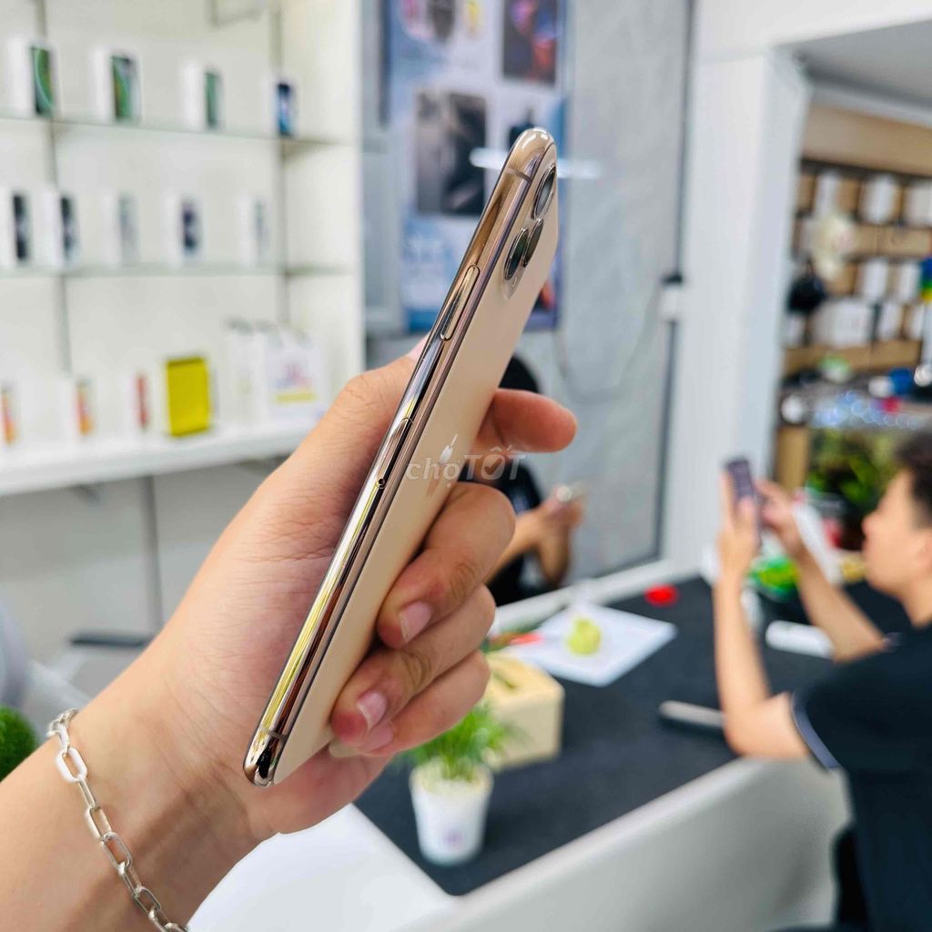 iPhone 11 Pro Max 256GB GOLD - Bản Quốc Tế. Mua bán Điện thoại tại Quận Gò Vấp Tp Hồ Chí Minh được đăng bởi Chúc Tùng hình 5