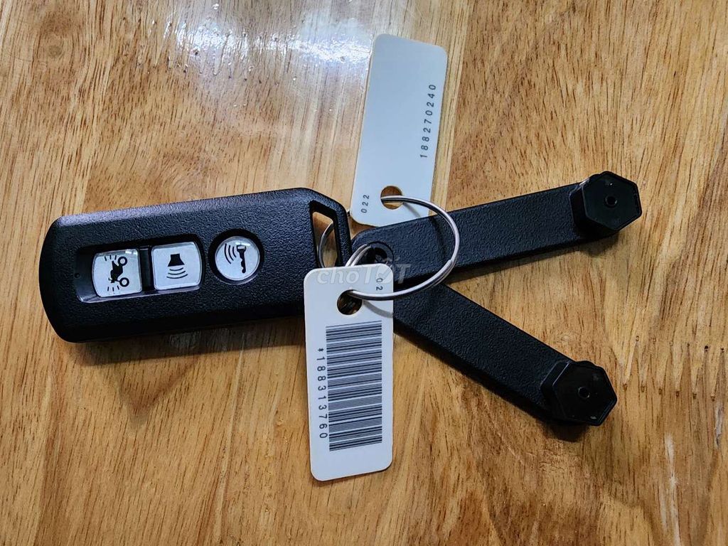 Khóa điều khiển Honda SH. Mua bán Phụ tùng xe tại Thành phố Huế Thừa Thiên Huế được đăng bởi Tran tran hình 8