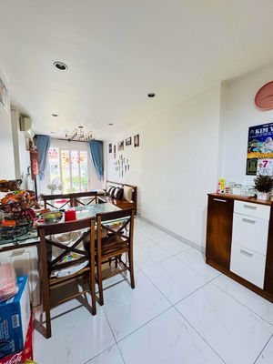 Bán căn hộ 2 phòng ngủ quận 8