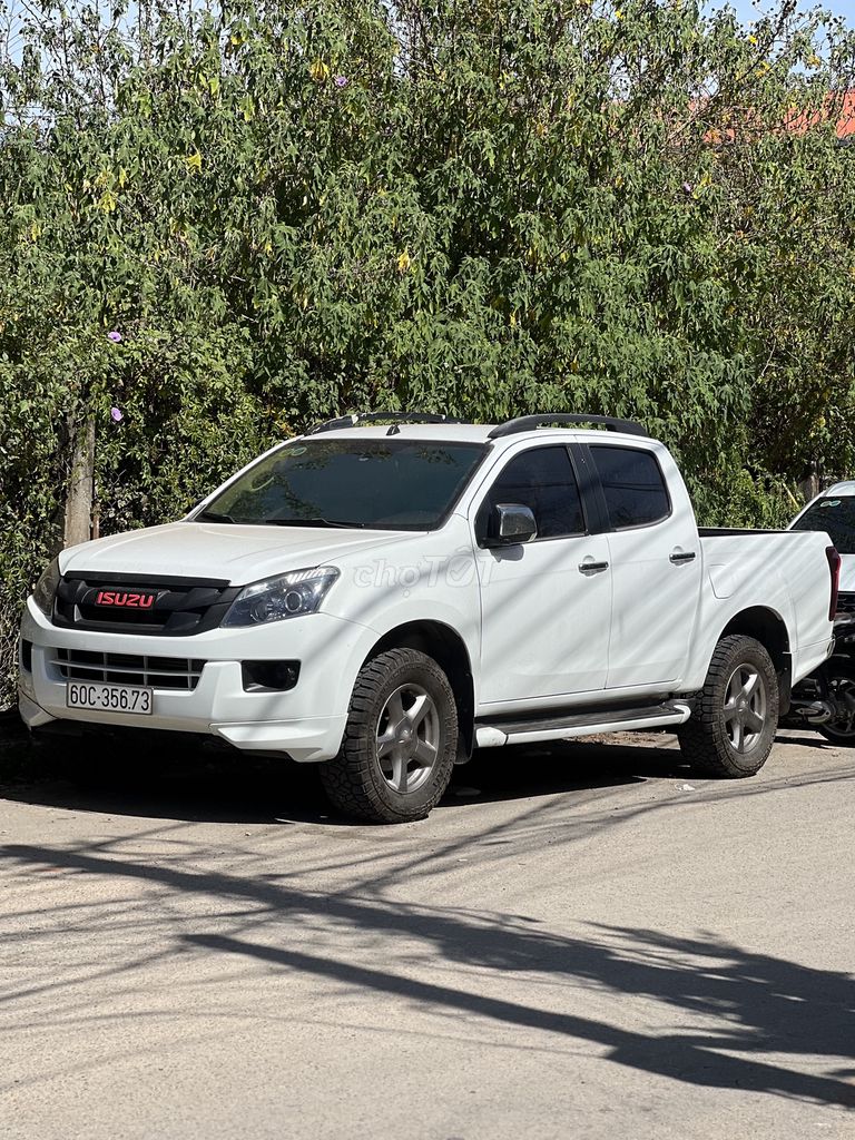 Isuzu Dmax 2016 LS 2.5 4X4 AT - 11800 km