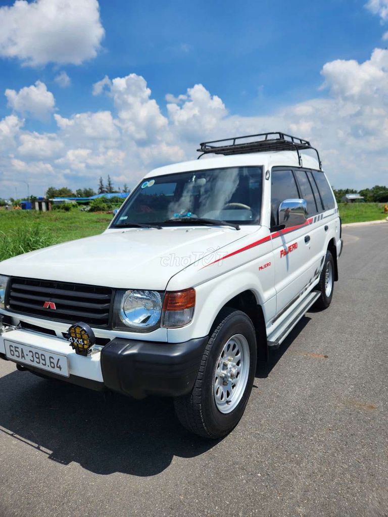 Mitsubishi Pajero 9 chỗ - nhập Nhật -1995