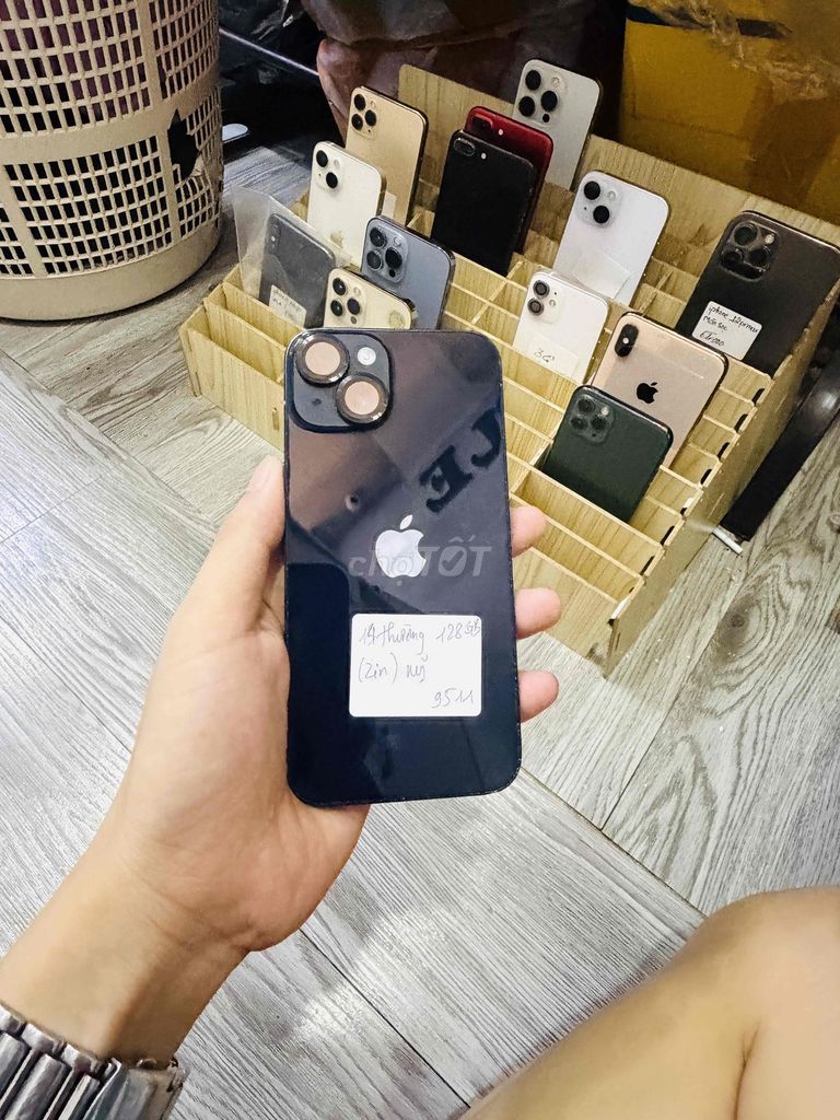 Apple iPhone 14 128GB Đen QT máy zin ngon. Mua bán Điện thoại tại Quận Hải Châu Đà Nẵng được đăng bởi Hoàng Táo 273 Nguyễn Hoàng hình 1