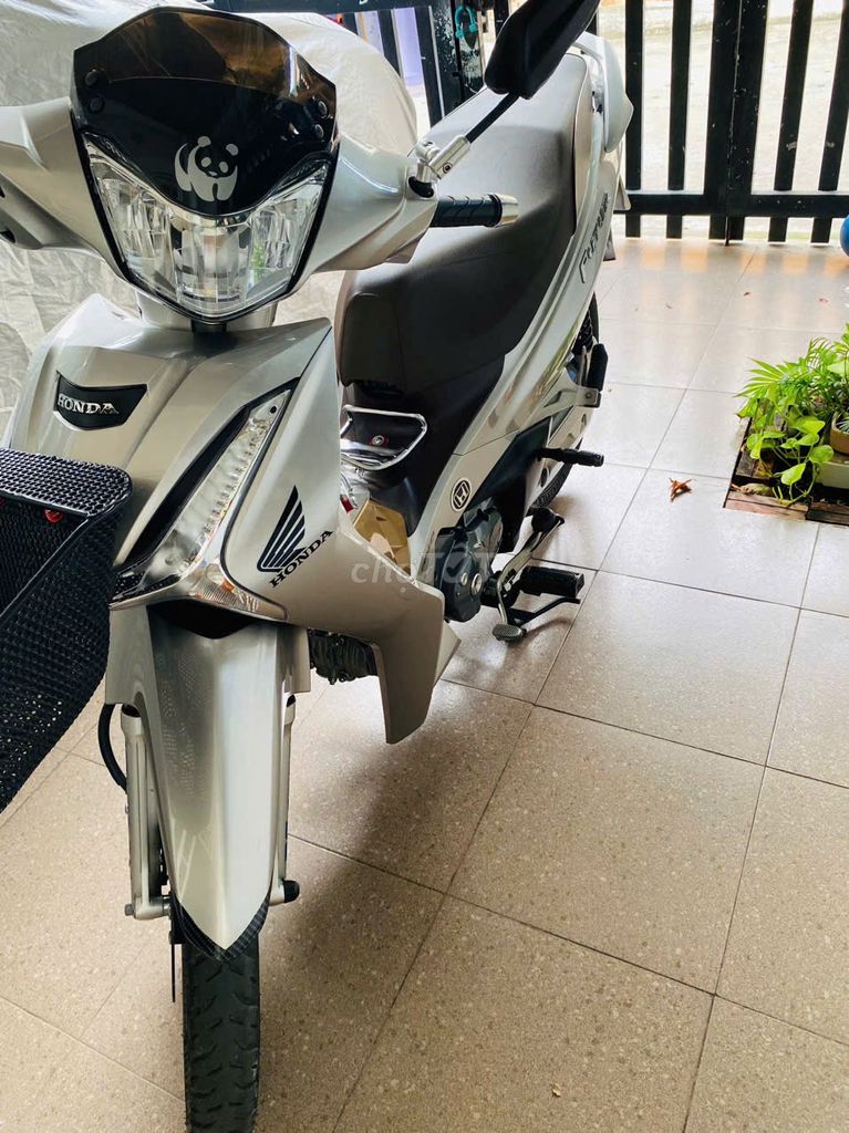 Honda Future LED Bạc 28000 km Đã sử dụng. Mua bán Xe máy tại Thành phố Thủ Dầu Một Bình Dương được đăng bởi Cù Long hình 1