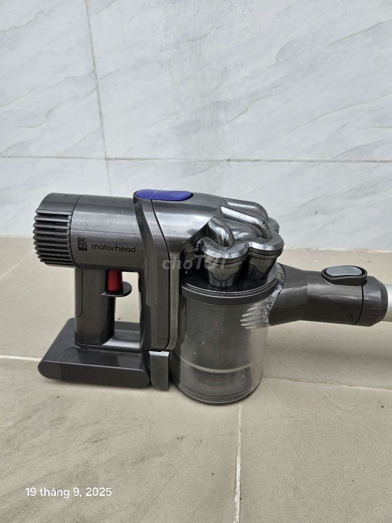 Máy hút bụi Dyson. Mua bán Nội thất, đồ gia dụng khác tại Quận Gò Vấp Tp Hồ Chí Minh được đăng bởi A Đức hình 1