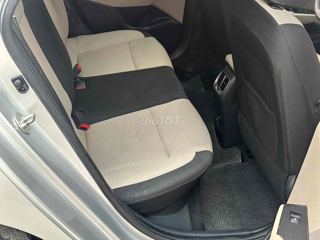 Hyundai Accent 2022 Số sàn 66000 km Bạc. Mua bán Ô tô tại Quận Hoàng Mai Hà Nội được đăng bởi NHẬT DOANH AUTO  hình 7