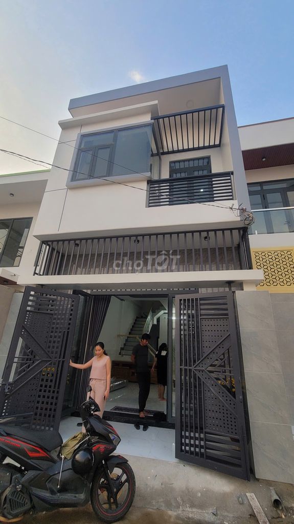 Bán nhà 1 lầu  mới mua 