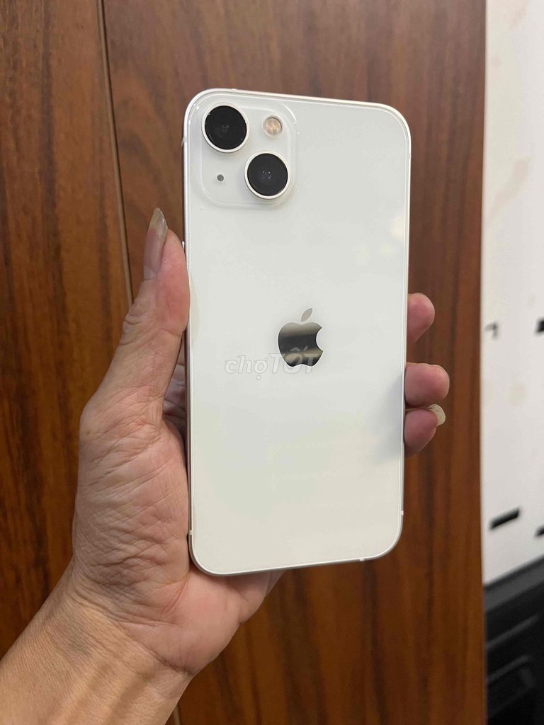 Apple iPhone 13 128GB Trắng. Mua bán Điện thoại tại Quận Bình Tân Tp Hồ Chí Minh được đăng bởi nguyen van vu hình 1