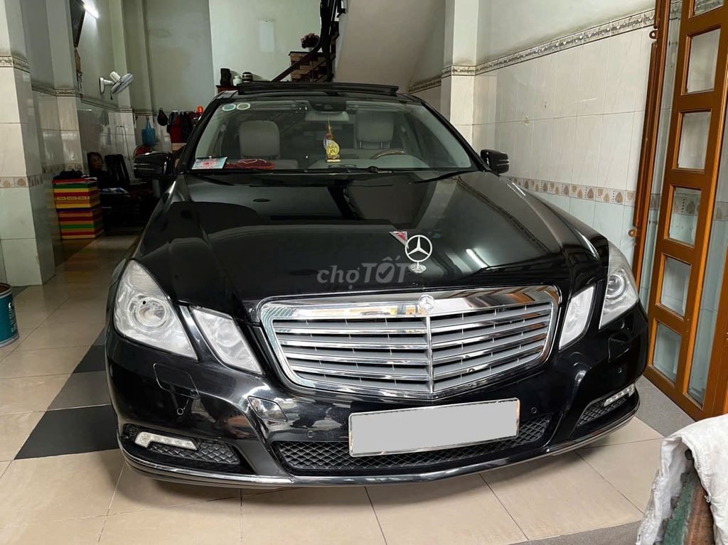 Mercedes-Benz E300 2010 Đen 91.000 km. Mua bán Ô tô tại Quận Gò Vấp Tp Hồ Chí Minh được đăng bởi Quang hình 1