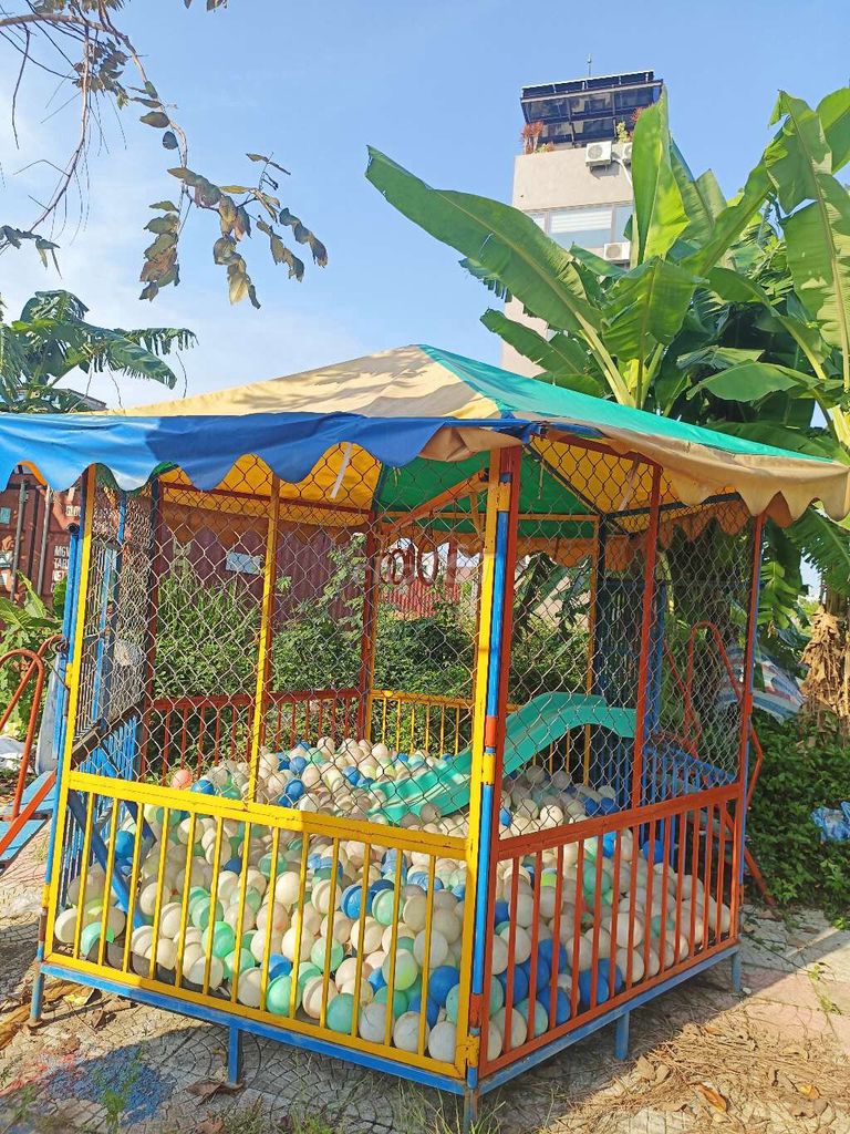 Nhà banh đa màu sắc. Mua bán Mẹ và bé tại Quận Cẩm Lệ Đà Nẵng được đăng bởi Le Quan hình 1