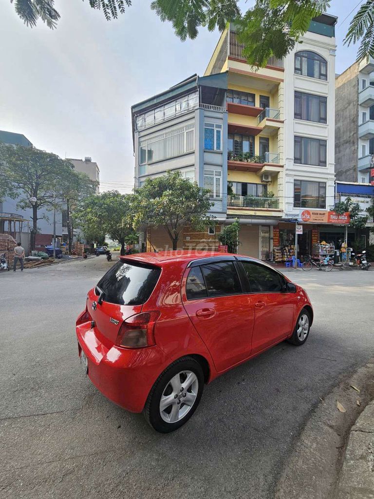 Bán xe Toyota Yaris 1.3 AT nhập Nhật Bản