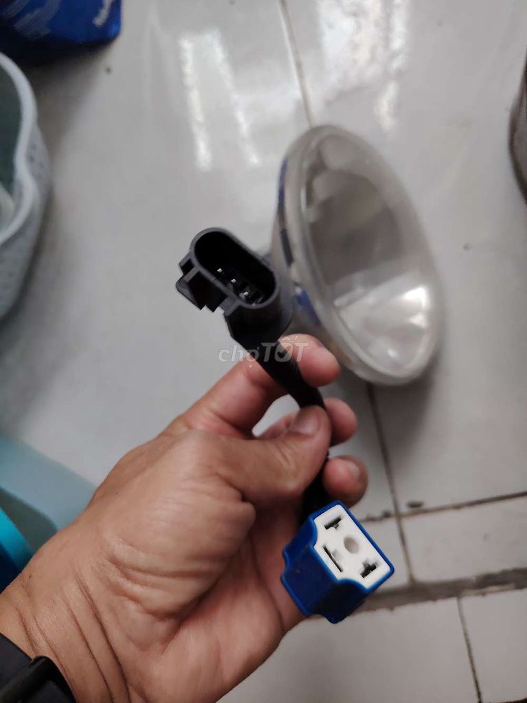 Dư cái đèn liền chóa cho xe mô tô độ, chế. Mua bán Phụ tùng xe tại Quận Tân Phú Tp Hồ Chí Minh được đăng bởi Thần Tài Gõ Cửa hình 4