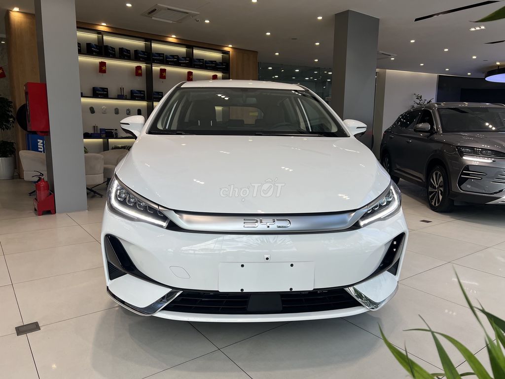 ✅ BYD M6 7 Chổ, Ưu Đãi Trong Tháng 11, Hỗ Trợ Vay. Mua bán Ô tô tại Quận Bình Tân Tp Hồ Chí Minh được đăng bởi BYD Võ Văn Kiệt hình 2