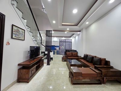 CHO THUÊ NHÀ NGUYÊN CĂN 3 PHÒNG NGỦ Ở PHƯỚC LONG NHA TRANG
