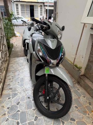 honda vision bản thể thao,xe đẹp,mới đi 9800km. Mua bán Xe máy tại Thành phố Buôn Ma Thuột Đắk Lắk được đăng bởi phùng vĩnh hình 1