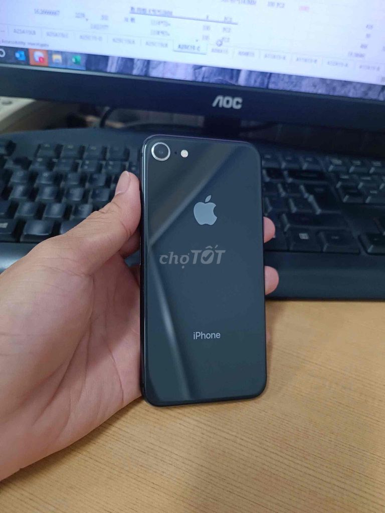 AiPhone 8 64GB QT B&GL. Mua bán Điện thoại tại Thành phố Thủ Dầu Một Bình Dương được đăng bởi LTK hình 1