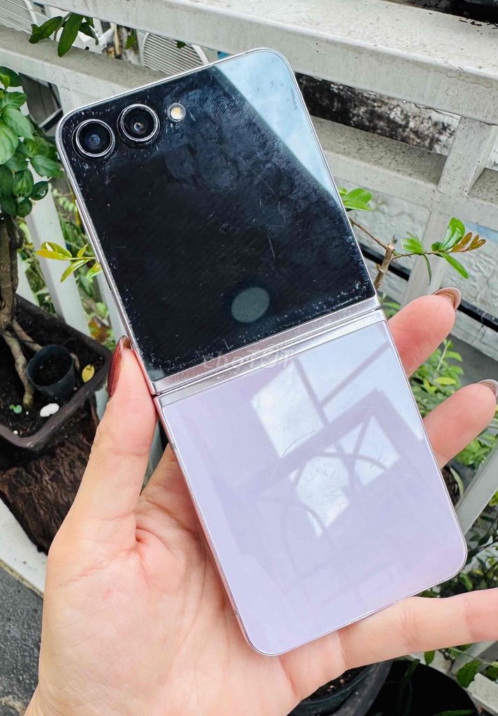 Samsung Z Flip5 512GB Tím. Mua bán Điện thoại tại Quận Thanh Khê Đà Nẵng được đăng bởi Hiền hình 1