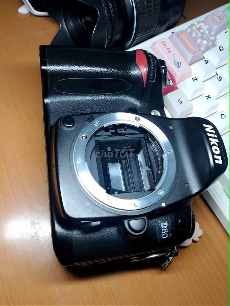 Nikon D80 kèm lens fix xuống 1m5 nếu chốt lẹ. Mua bán Máy ảnh, Máy quay tại Huyện Châu Đức Bà Rịa - Vũng Tàu được đăng bởi Yeagkynhon hình 1