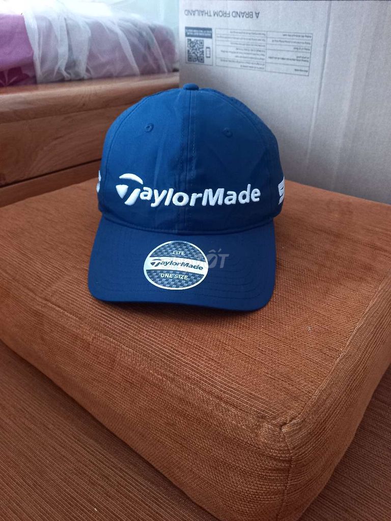 Nón Taylormade gofl chất dù