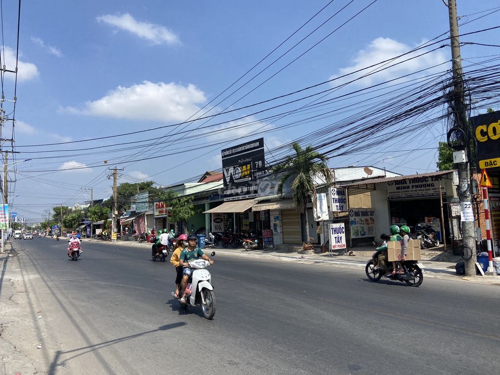 BÁN NHÀ MKTD ĐƯỜNG 22/12 NGAY CHỢ ĐÊM