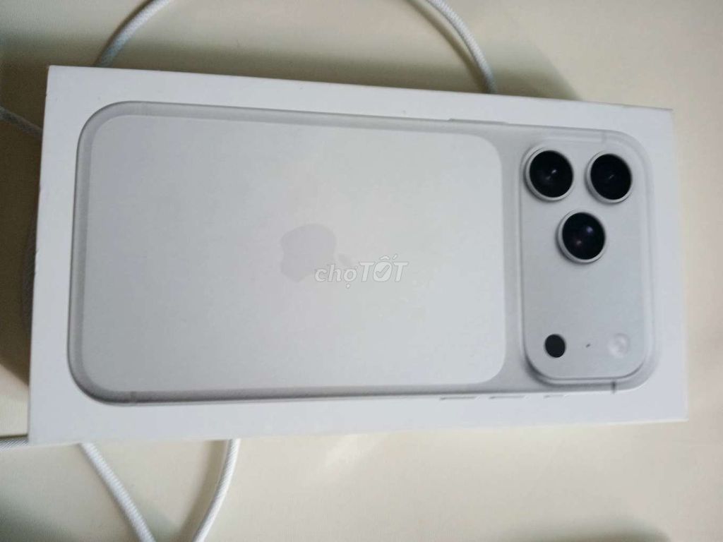 Apple iPhone 17 Pro Max 256GB Bạc. Mua bán Điện thoại tại Quận Lê Chân Hải Phòng được đăng bởi Phạm Trung Hiếu hình 1