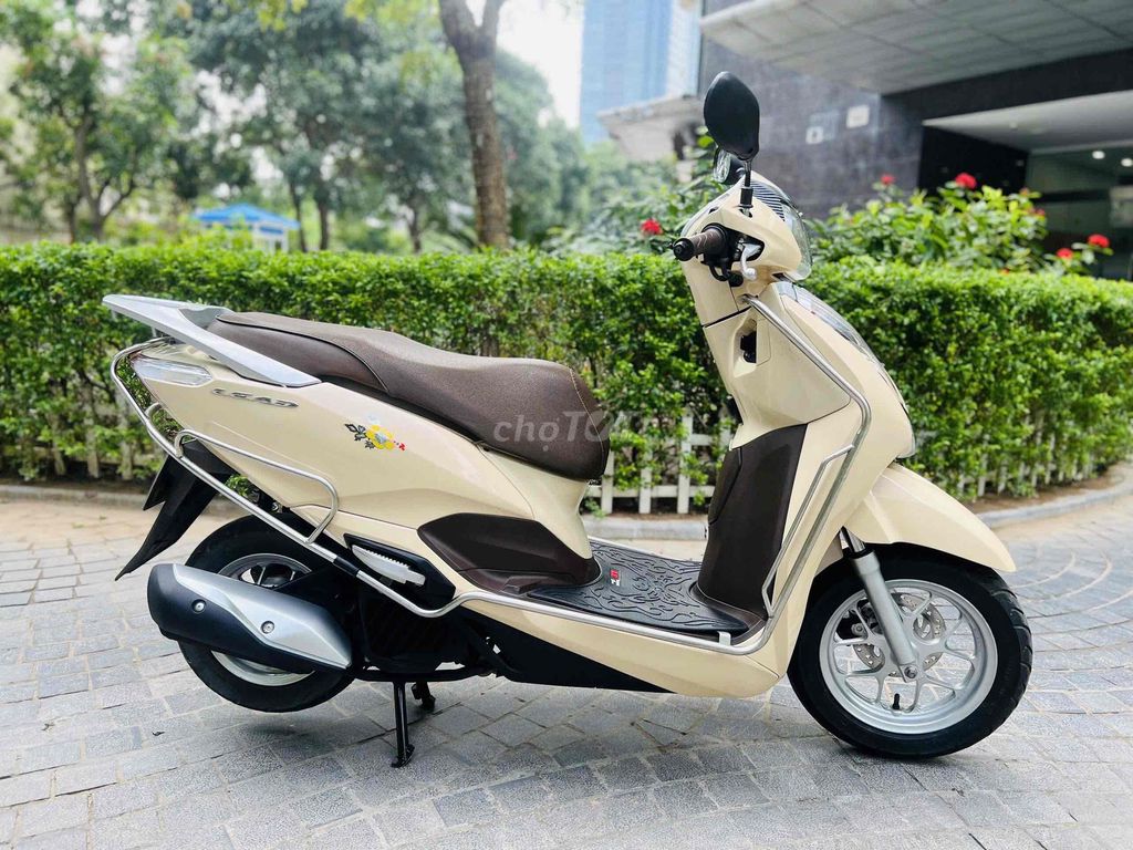 LEAD 125 vàng kem xe đi đúng 8ngàn200km. Mua bán Xe máy tại Quận Thanh Xuân Hà Nội được đăng bởi Thanh hình 1