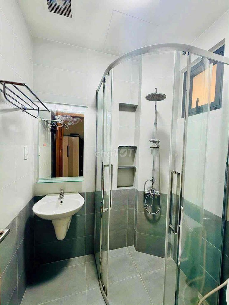 Новый дом 100% 5 спален рядом с Vạn Phúc City Thủ Đức, парковка для авто, есть кондиционер