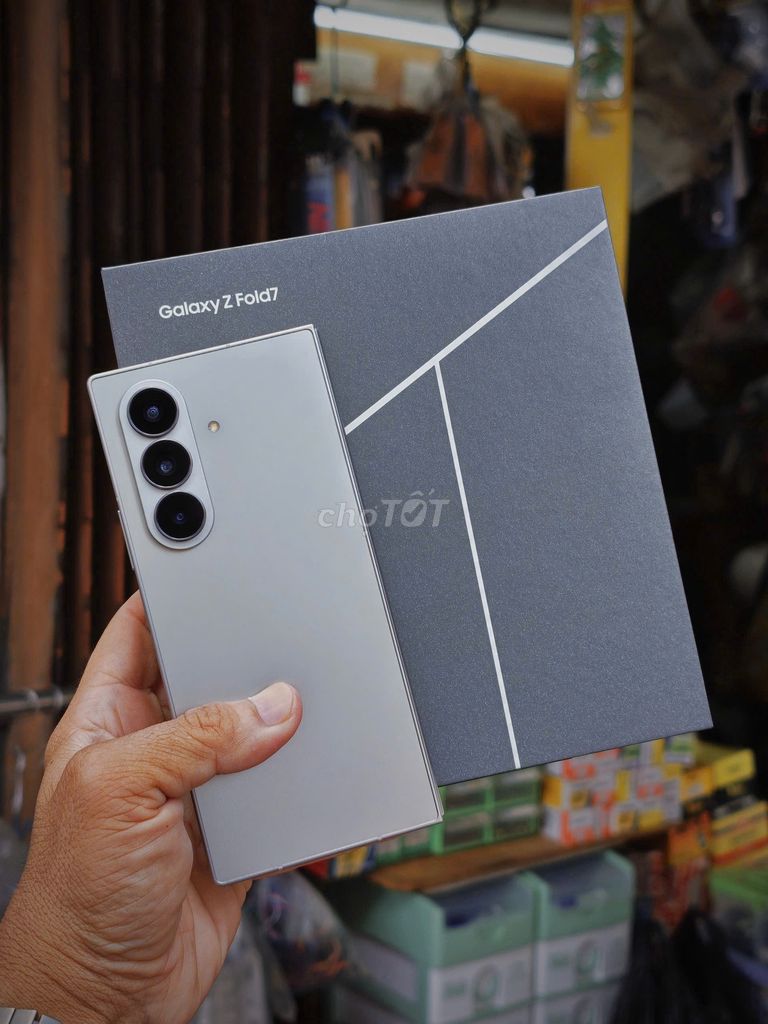 Samsung Galaxy Z Fold 7 256Gb Xám 99% VN BH TGDĐ. Mua bán Điện thoại tại Quận 5 Tp Hồ Chí Minh được đăng bởi Trải Nghiệm Phone hình 1