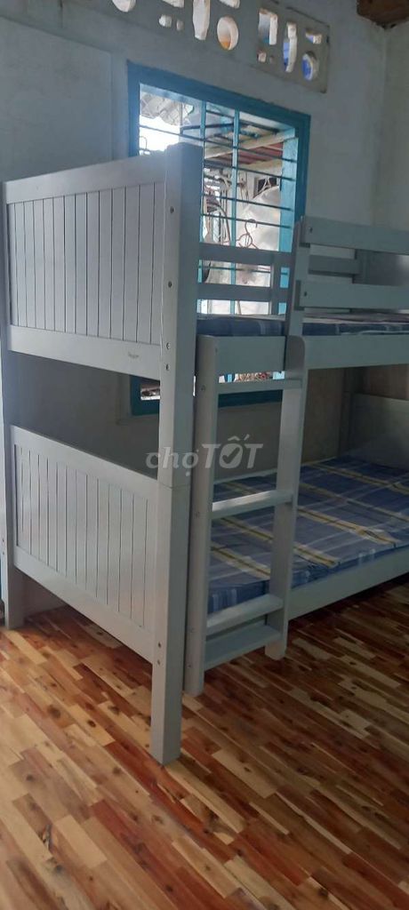 Giường tầng gỗ xám hiện đại. Mua bán Giường, chăn ga gối nệm tại Quận 10 Tp Hồ Chí Minh được đăng bởi Caroline Trần hình 1