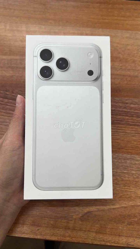 iPhone 17 Pro Max 256GB Trắng Mới. Mua bán Điện thoại tại Quận Nam Từ Liêm Hà Nội được đăng bởi Hải hình 1