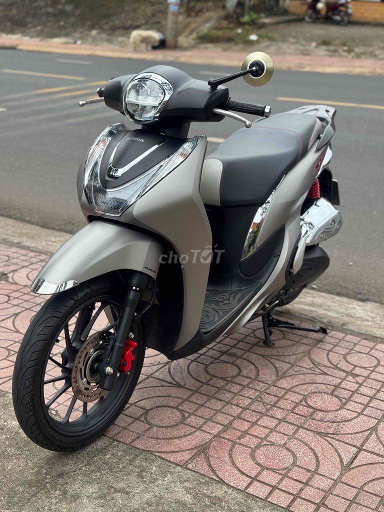 Sh mode bản full ABS chính chủ phố như mới. Mua bán Xe máy tại Thành phố Buôn Ma Thuột Đắk Lắk được đăng bởi Thu Hiền hình 3