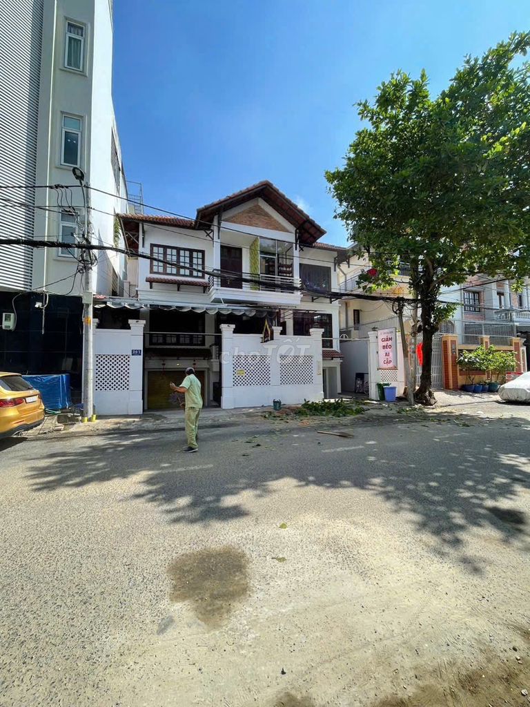 Cho thuê nhà nguyên căn 24/1A Hoàng Dư Khương. DT: 7m x 20m, 2 lầu. ST
