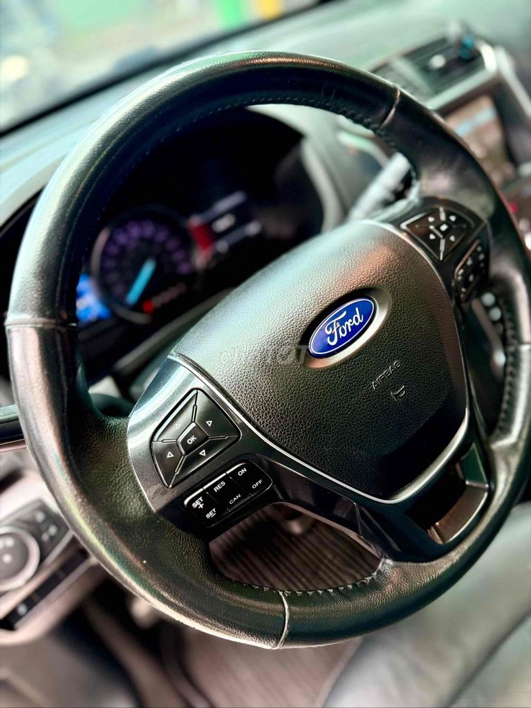 Ford Explorer 2019 2.3L Ecoboost - 72000 km. Mua bán Ô tô tại Thành phố Biên Hòa Đồng Nai được đăng bởi Chien Phan hình 12