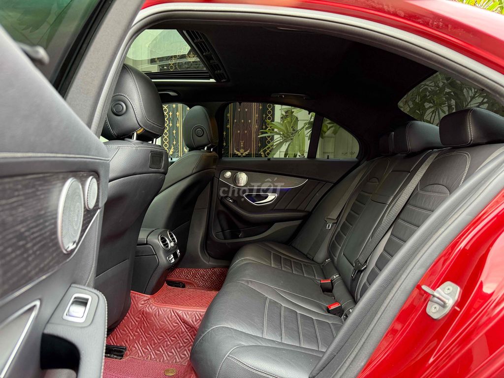 Mercedes C 300 AMG model 2020 thể thao. Mua bán Ô tô tại Quận 7 Tp Hồ Chí Minh được đăng bởi Hồ Tuấn  hình 9