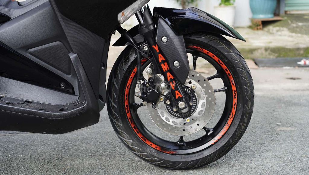 Yamaha NVX 125 Snartkey VVA Đen Bóng. Mua bán Xe máy tại Quận Tân Phú Tp Hồ Chí Minh được đăng bởi Đỗ Hoàng hình 6