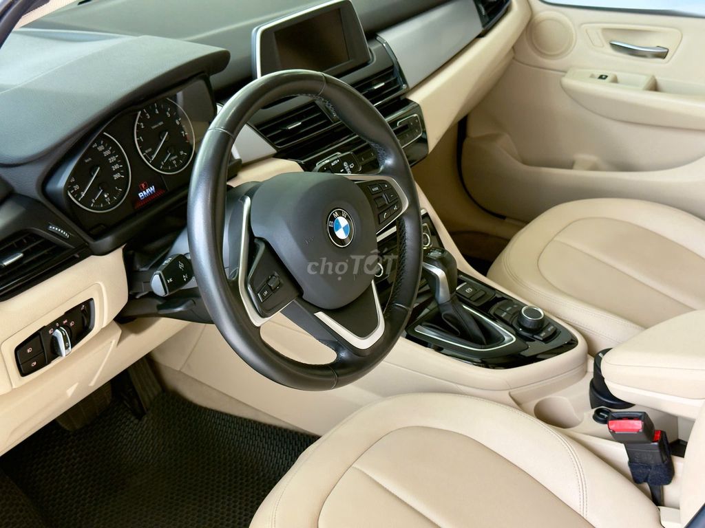 BMW Series 218i 2015 xe nhỏ, thực dụng như xe Nhật. Mua bán Ô tô tại Quận Long Biên Hà Nội được đăng bởi Long Biên Cars hình 11
