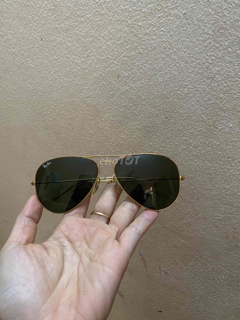 Kính mắt rayban