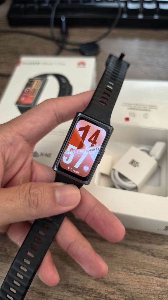 Huawei Band 11 Pro Đen. Mua bán Thiết bị đeo thông minh tại Quận 12 Tp Hồ Chí Minh được đăng bởi 12345abcd hình 1