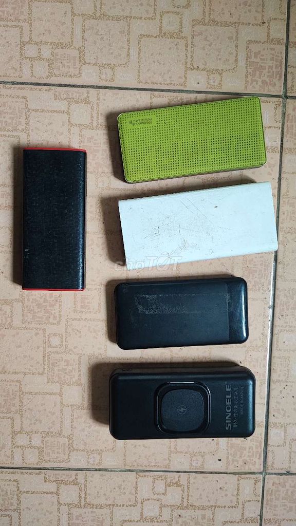 5 cục sạc dự phòng cũ
