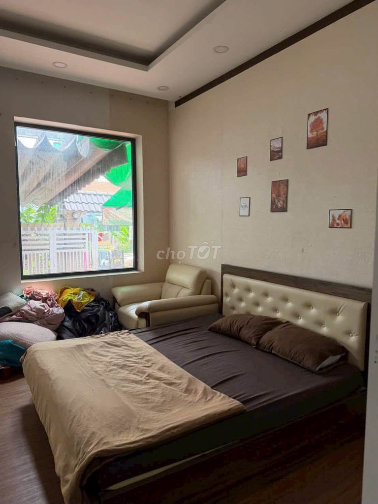 Cho thuê phòng mặt tiền gần ngã 6 chợ TDM, Bình Dương