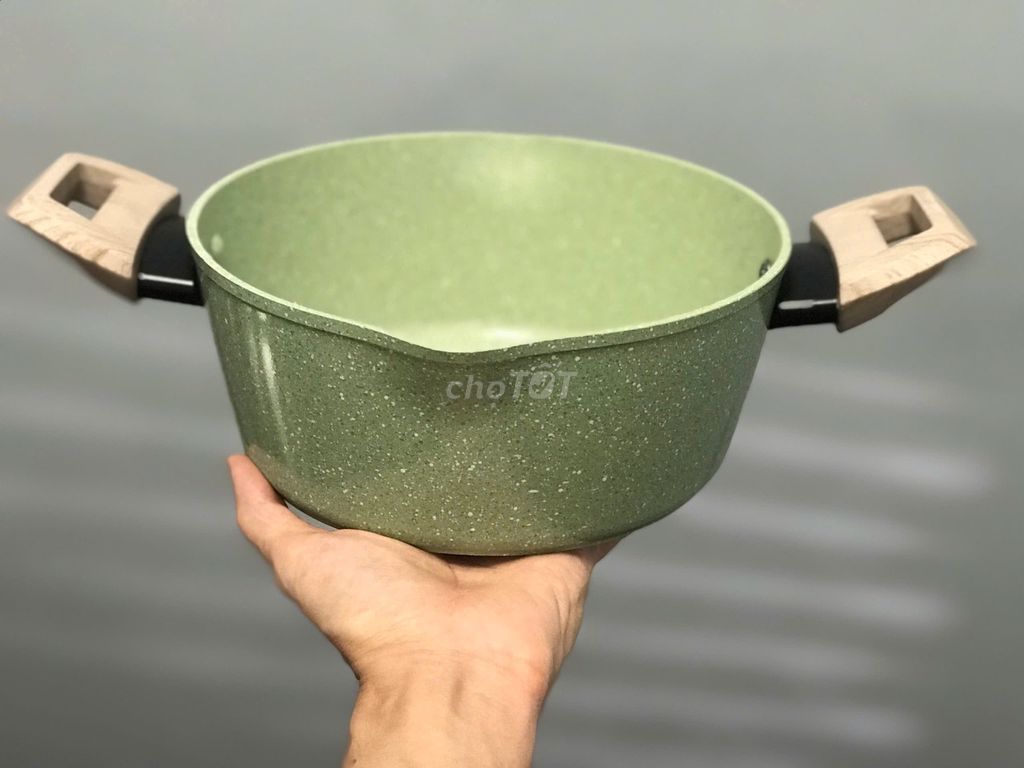 Nồi size 20cm