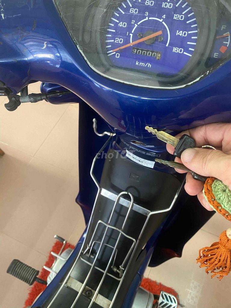 Cần bán Future cọp đời đầu 2001 máy ET đầu nồi chư. Mua bán Xe máy tại Huyện Trà Cú Trà Vinh được đăng bởi Vân Anh hình 3