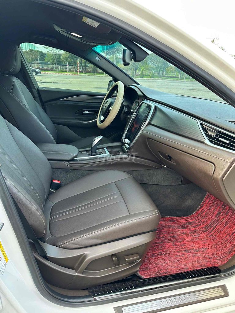 VinFast Lux A2.0 2021 Plus. Mua bán Ô tô tại Quận Cẩm Lệ Đà Nẵng được đăng bởi Nguyễn Duy hình 15