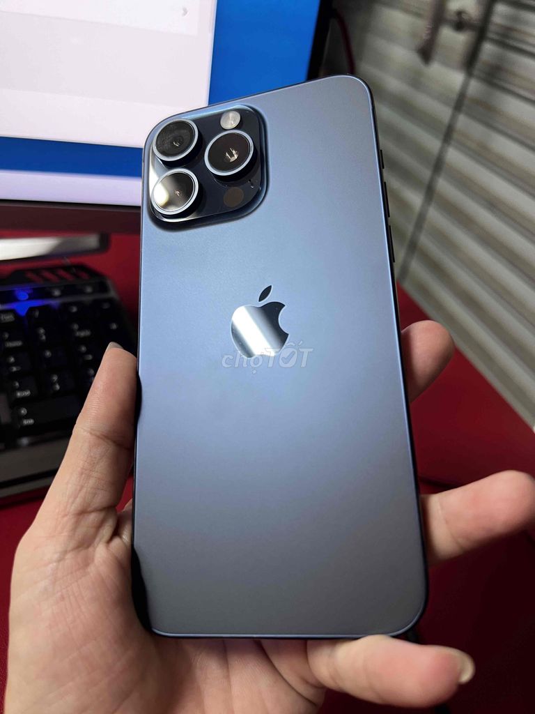 Apple iPhone 15 Pro Max 256GB Xám Đã sử dụng. Mua bán Điện thoại tại Thị xã Bến Cát Bình Dương được đăng bởi GamingPhone Bến Cát hình 1