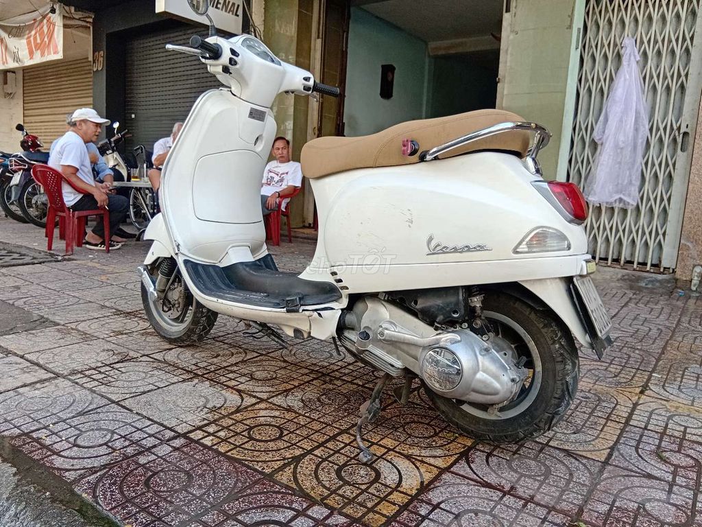 Cần bán xe vespa lx 125 zin đẹp. Mua bán Xe máy tại Quận 3 Tp Hồ Chí Minh được đăng bởi Nguyễn văn sùng hình 3