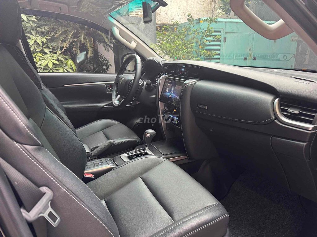 Fortuner 2024 2.7L 4x2 AT chưa hết rodai. Mua bán Ô tô tại Quận Gò Vấp Tp Hồ Chí Minh được đăng bởi Nguyễn An hình 13