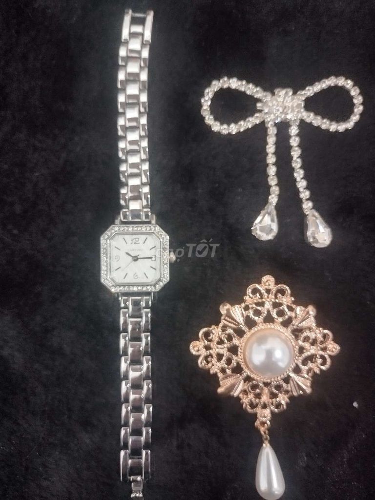 (Mua 2 Tặng 1) Cài áo Nữ Kim loại Đá Bạc Vàng. Mua bán Phụ kiện thời trang khác tại Thành phố Biên Hòa Đồng Nai được đăng bởi Dung Nguyen hình 1