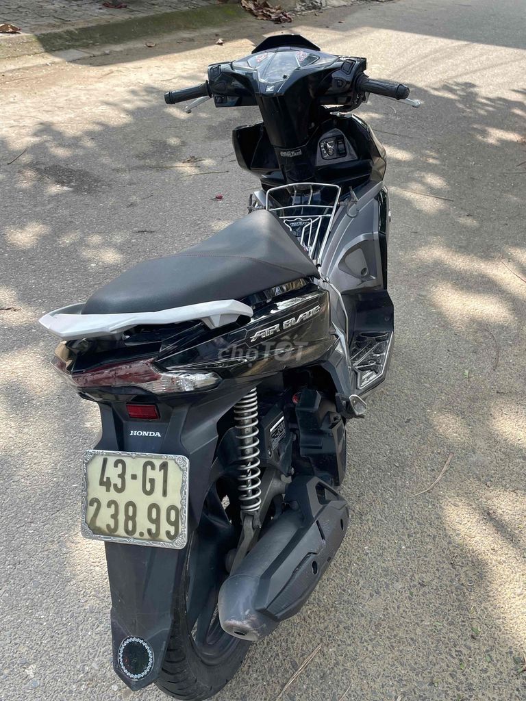Honda Air Blade 2017 Đen. Mua bán Xe máy tại Quận Cẩm Lệ Đà Nẵng được đăng bởi Toàn Đây  hình 4